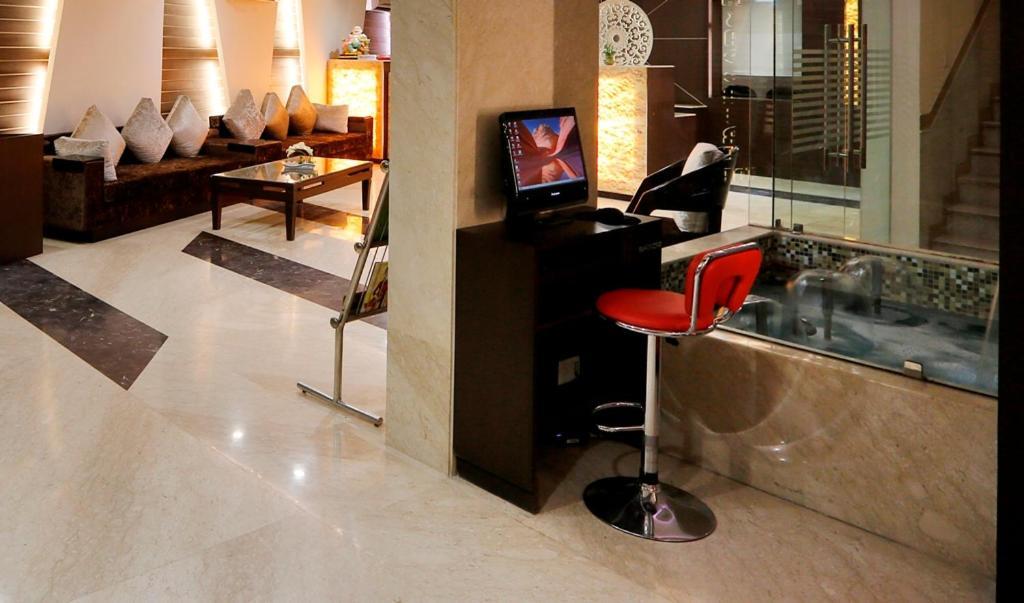 Airport La Sapphire Hotel & Restaurant New Delhi Ngoại thất bức ảnh
