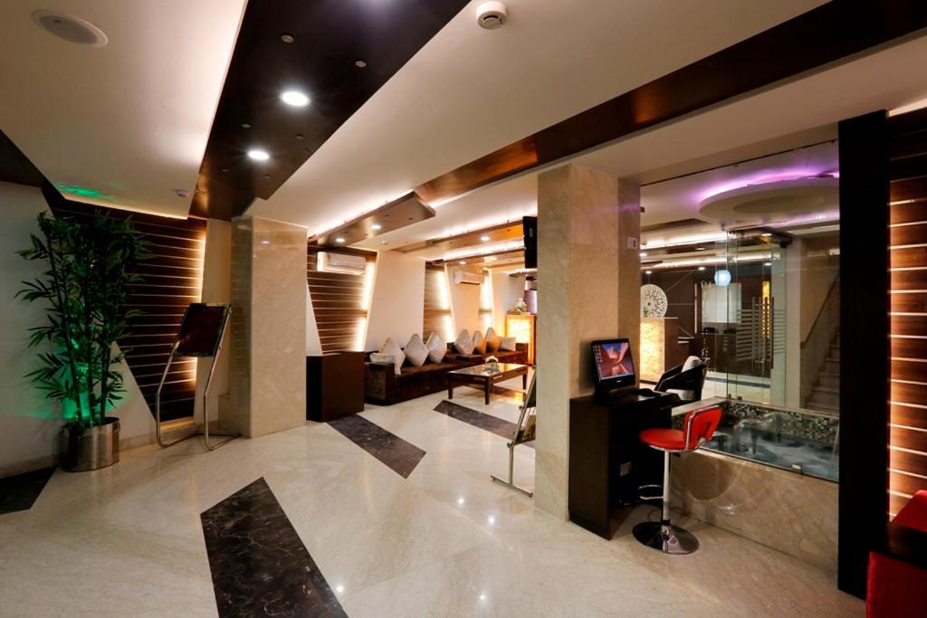 Airport La Sapphire Hotel & Restaurant New Delhi Ngoại thất bức ảnh