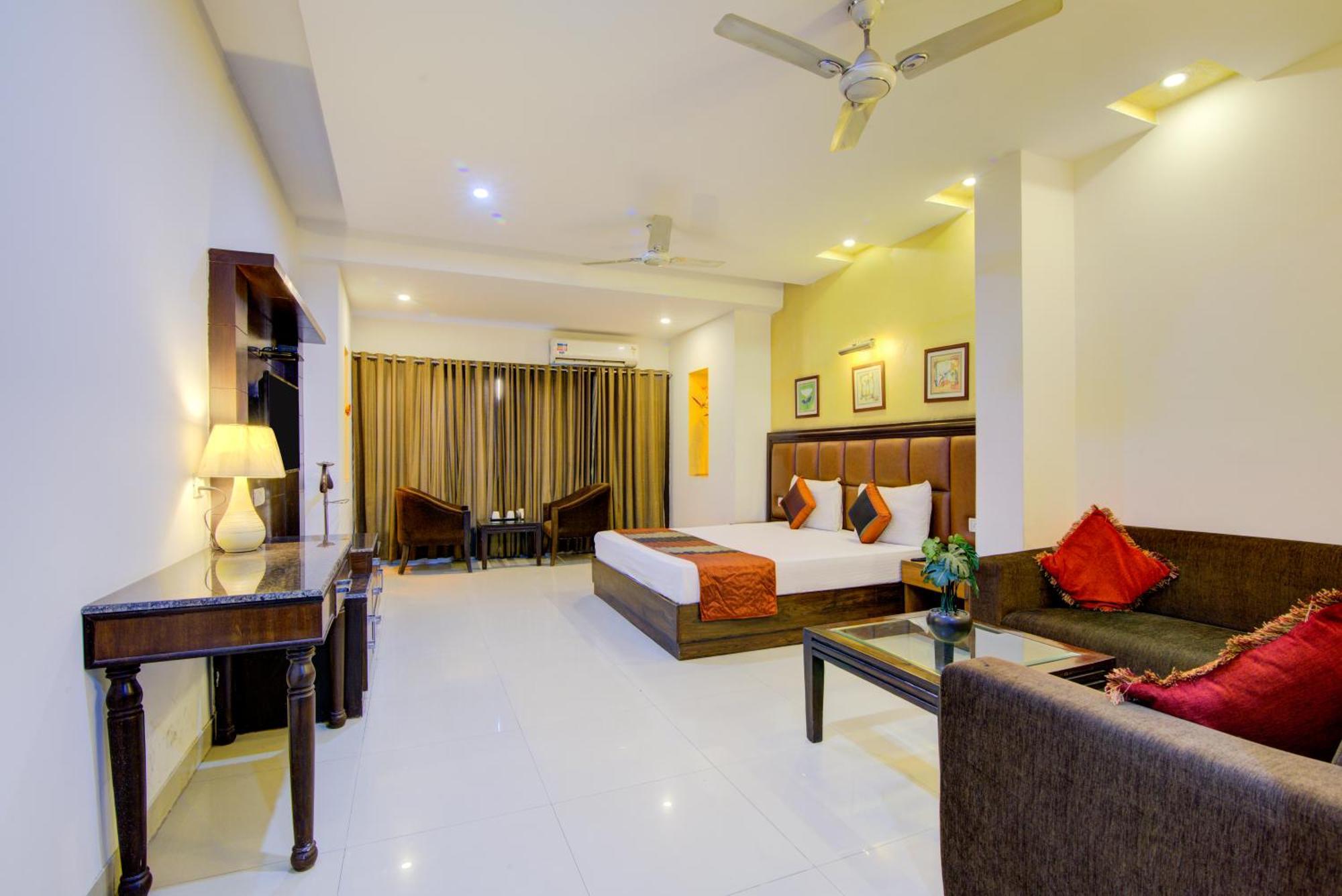 Airport La Sapphire Hotel & Restaurant New Delhi Ngoại thất bức ảnh