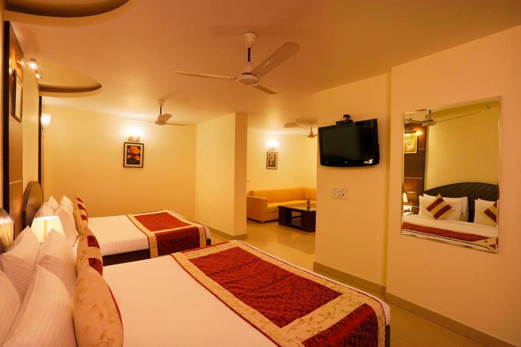 Airport La Sapphire Hotel & Restaurant New Delhi Ngoại thất bức ảnh