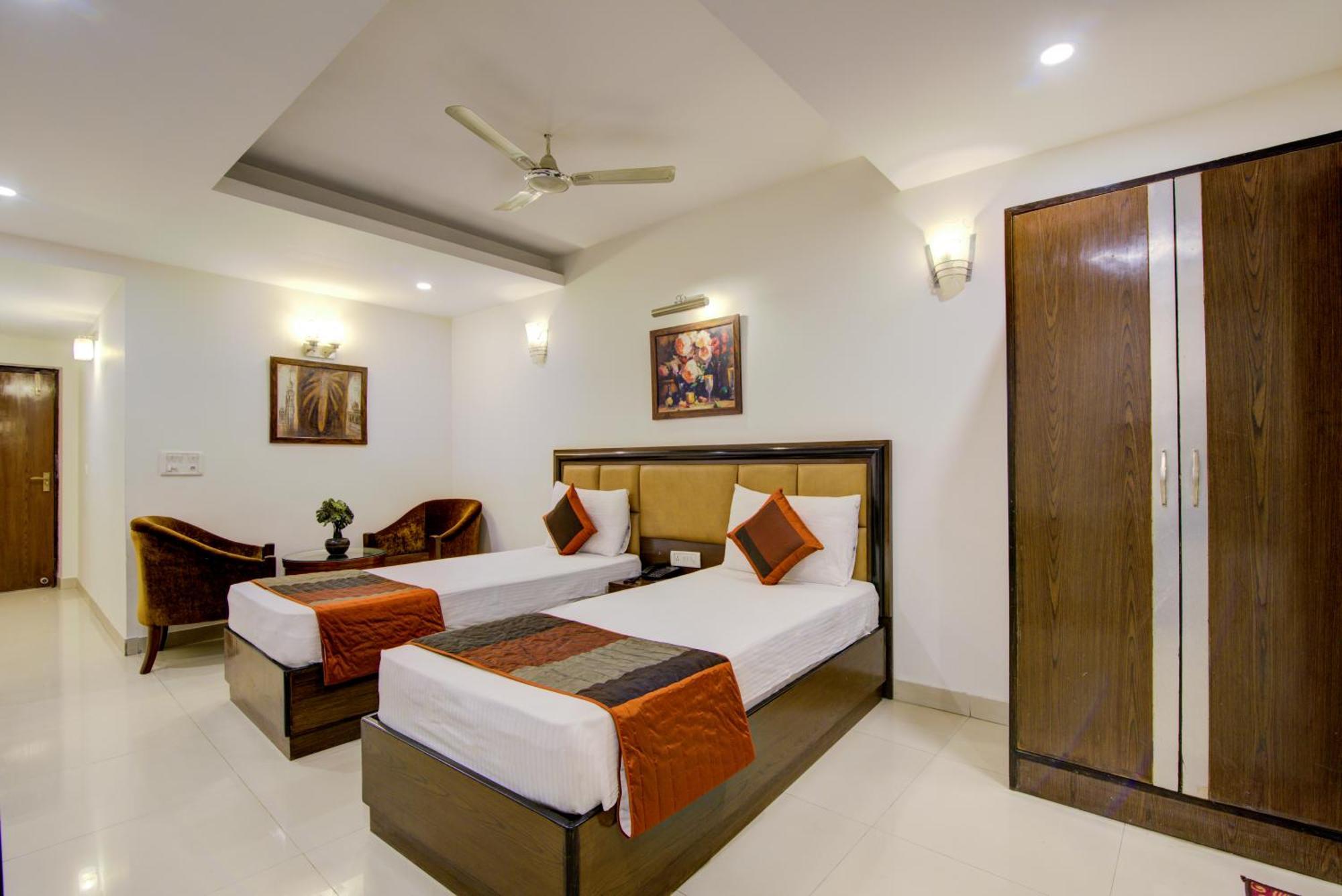 Airport La Sapphire Hotel & Restaurant New Delhi Ngoại thất bức ảnh