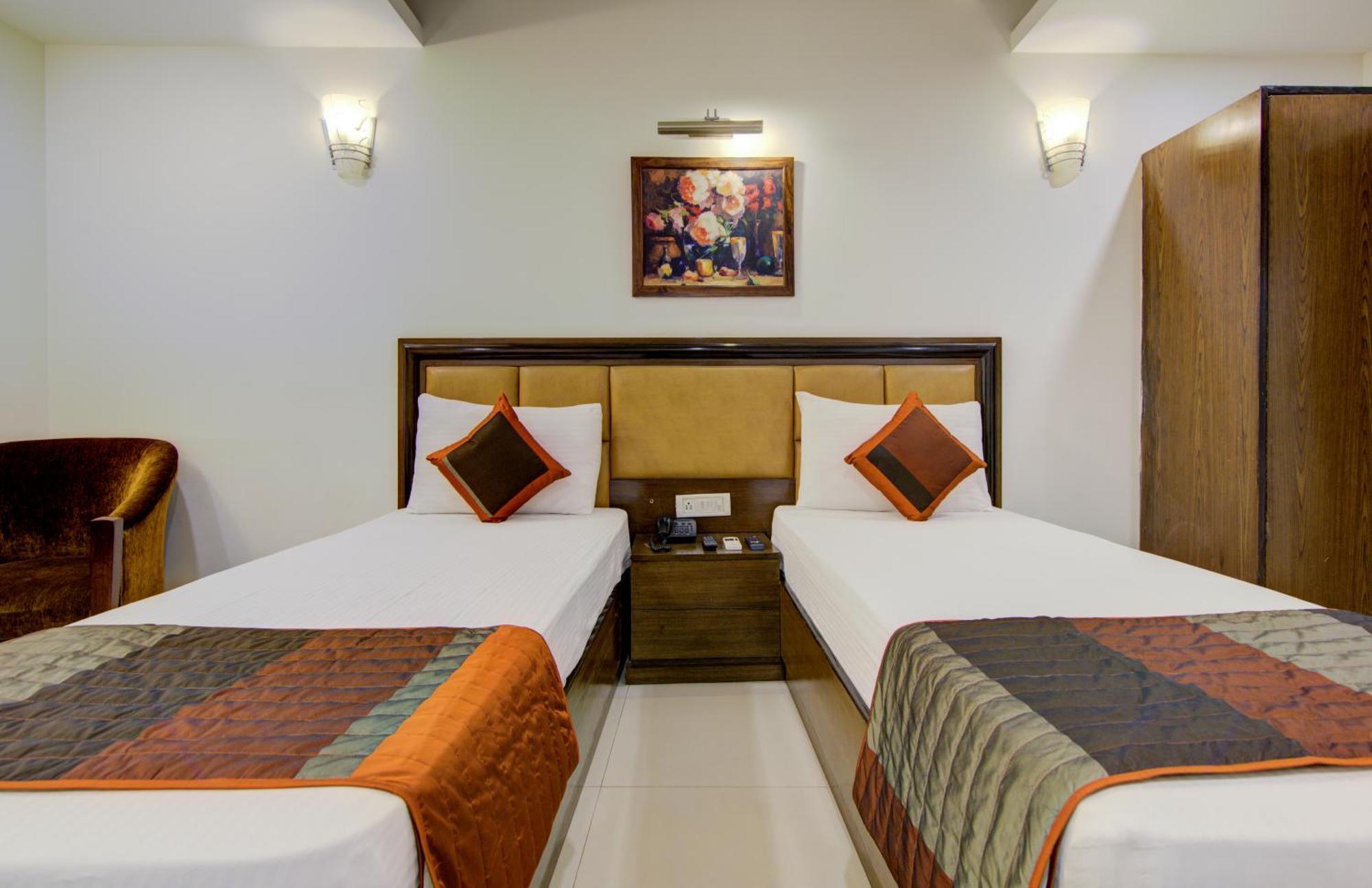 Airport La Sapphire Hotel & Restaurant New Delhi Ngoại thất bức ảnh